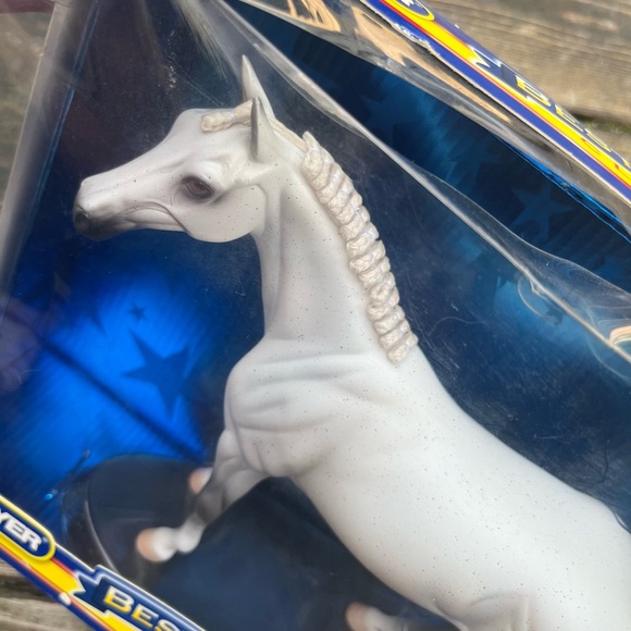 Breyer Best In Show Classics 902 Thoroughbred Sealed (box has some damage) - Picture 2 of 11